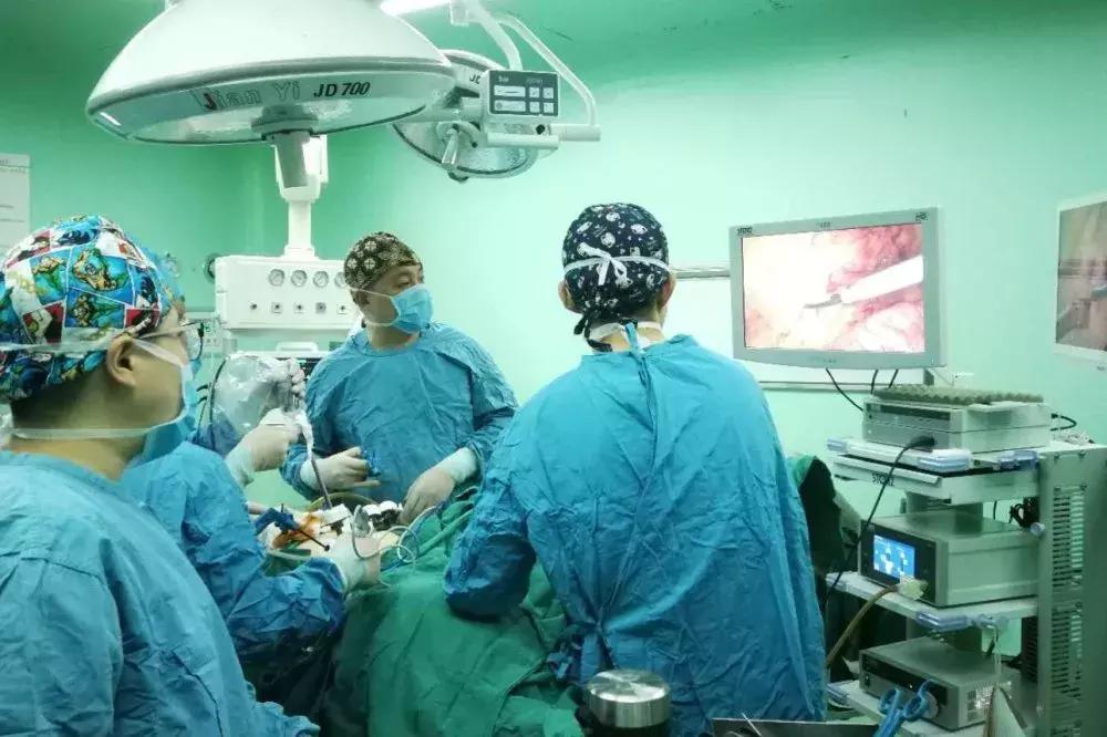 「技术」青岛市第八人民医院肛肠外科高难手术挽救低位直肠癌患者