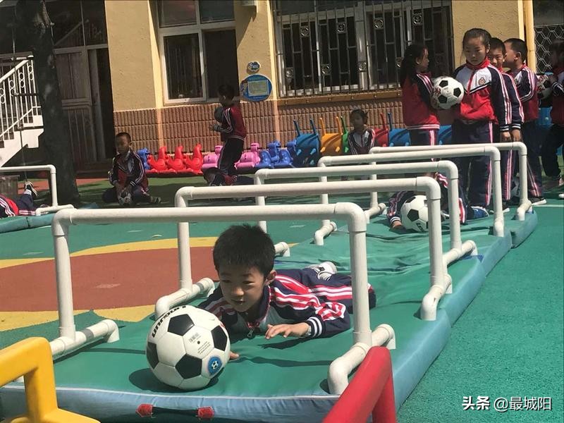 2024青岛青少年城市足球联赛开赛,青岛城阳足球公园