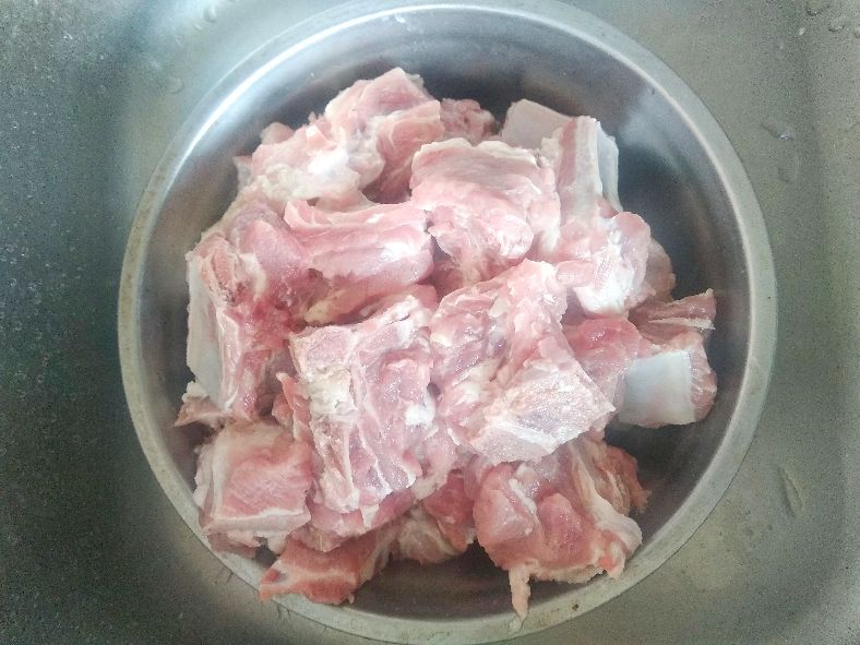 排骨和肋排哪个划算,买排骨买精排合适还是叉骨合适