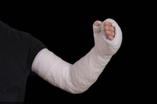 宝宝骨折以后的处理方法详解,宝宝骨折怎么修复