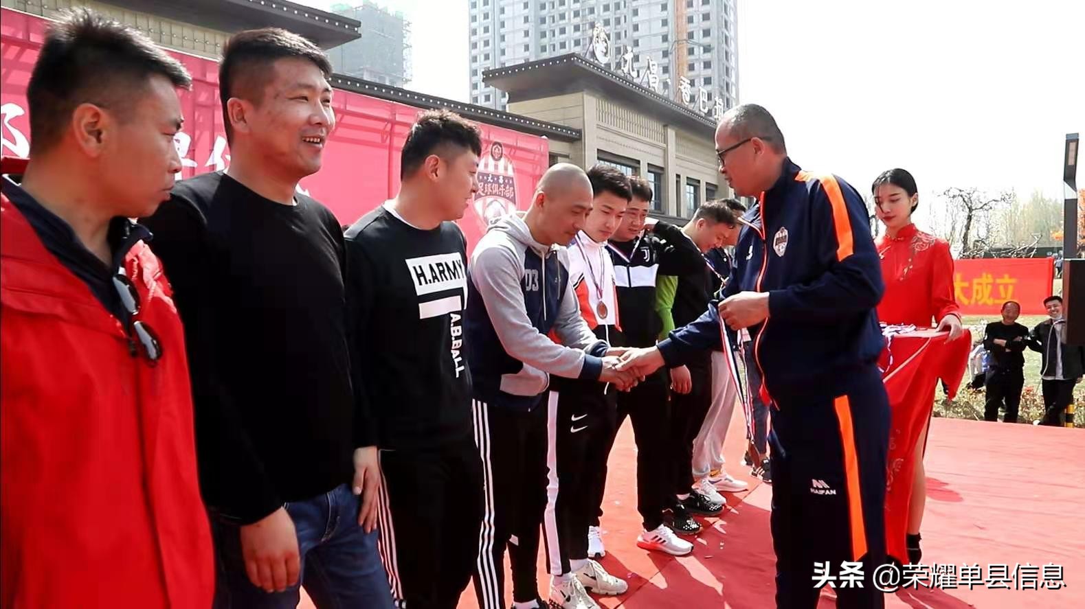 山东单县大衣哥朱之文的家,朱之文罗庄村俱乐部