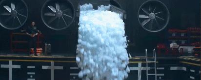 他一出手，我就知道要刷新国产大片标准