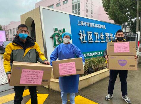 4万包卫生巾上热搜，在这场向一线女医务人员捐卫生用品的接力中，上海最早行动