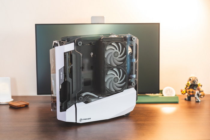 能畅玩三a大作的itx游戏主机,两千元预算性能最强的itx主机