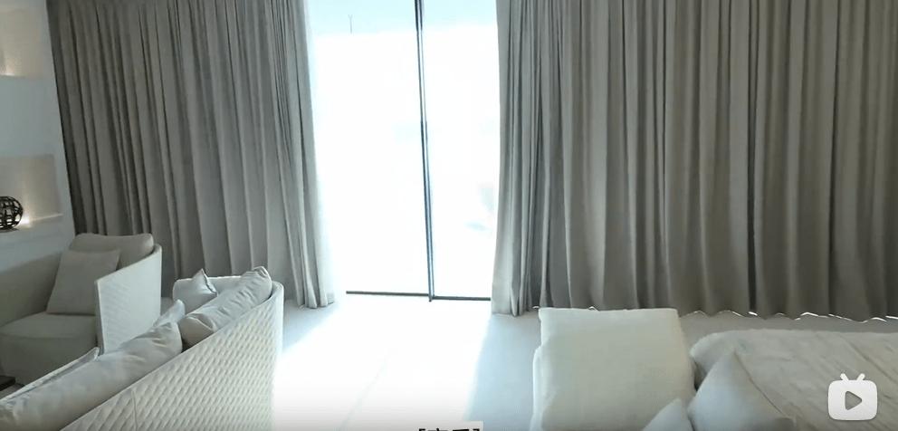 迪拜小哥豪宅,迪拜土豪哥卖劳斯莱斯