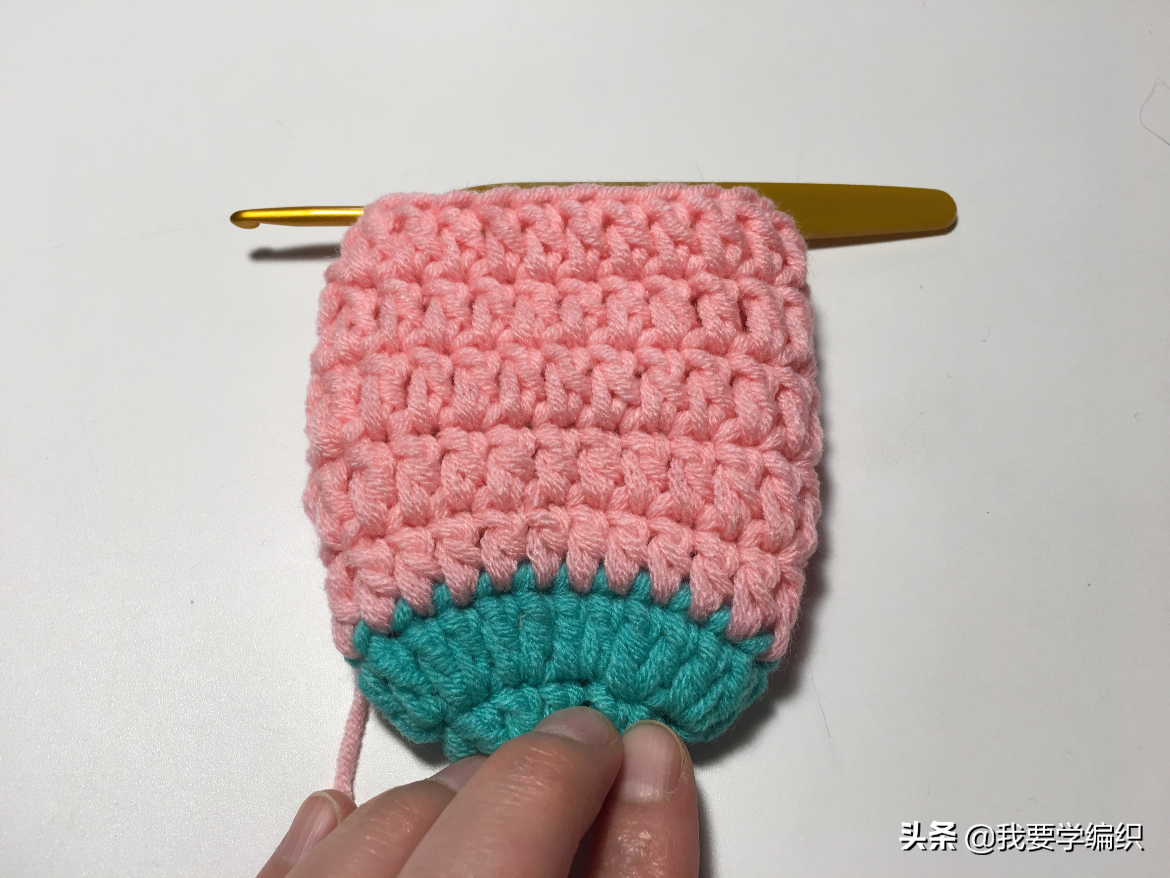 可爱的婴儿鞋钩法,可爱的钩针宝宝鞋子