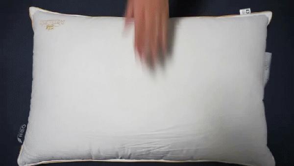 鸭绒枕头怎么做才不跑毛,睡了就不想醒的枕头