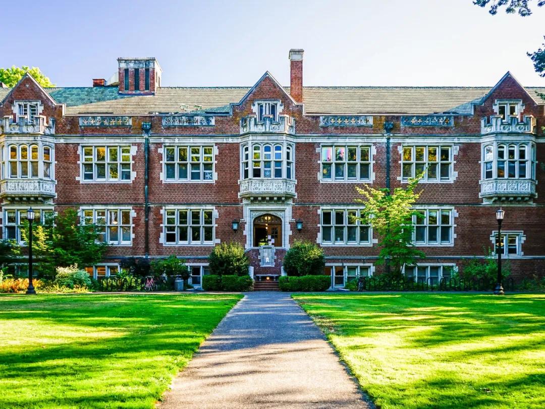 30所被严重低估的美国大学!你以为的野鸡校,个个都是狠角色