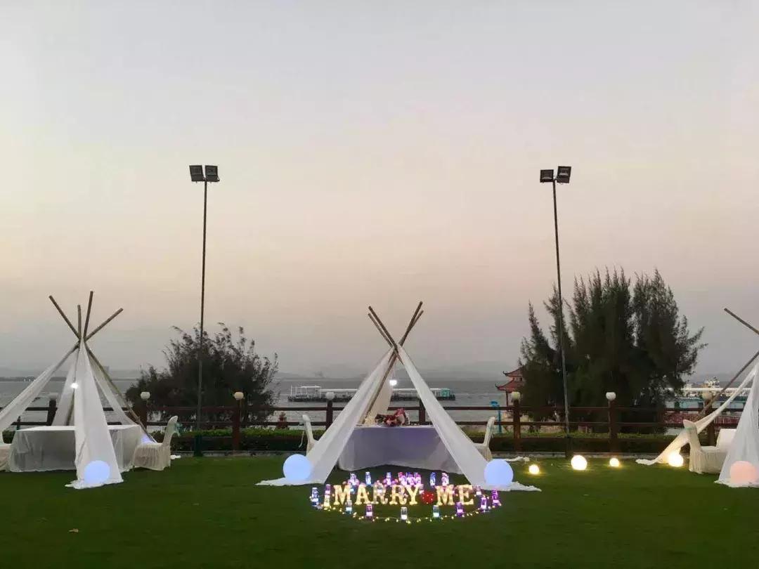 情侣的浪漫旅行,夫妻二人的浪漫旅行