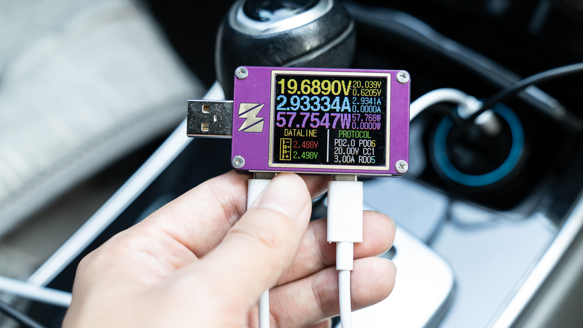 汽车人,出发!车生活补给利器,倍思160WQC5认证车载充电器分享