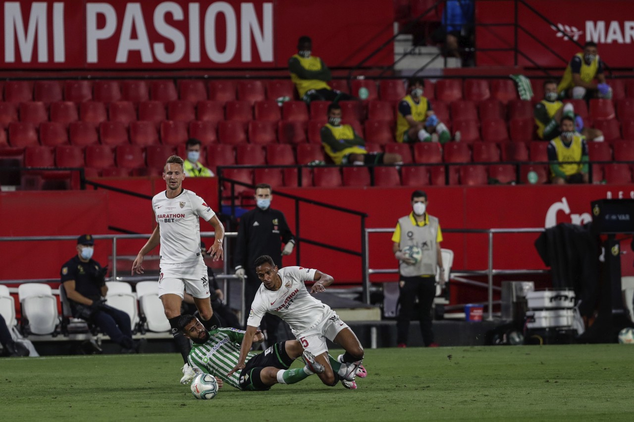 cba广东宏远周琦赛后解读,杜锋训话周琦