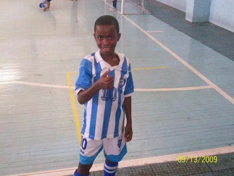 维尼修斯：再写一首从贫民窟到伯纳乌的诗