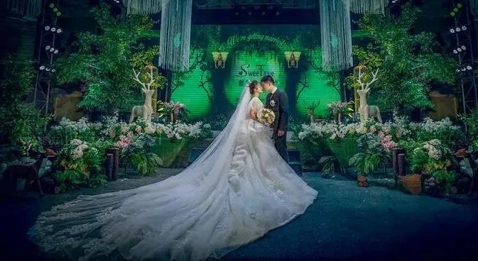 婚礼宴席用酒有哪些,婚礼宴会厅有柱子有什么讲究吗