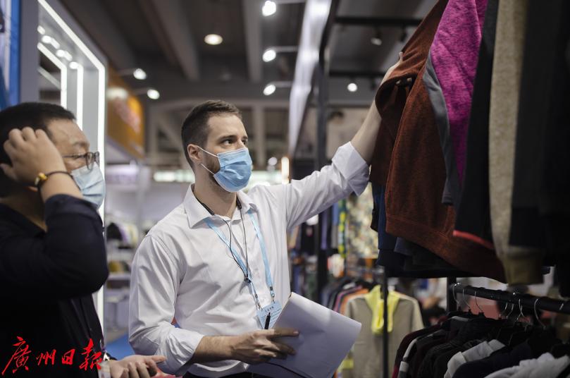 跨境电商成主流广交会 (借力广交会跨境电商再跨步)