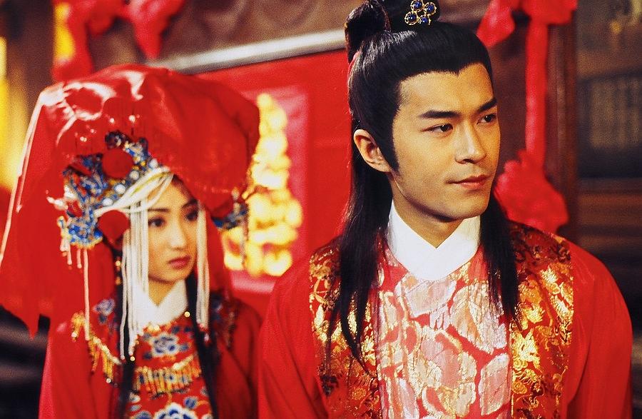 古龙武侠电影圆月弯刀,武侠剧圆月弯刀粤语