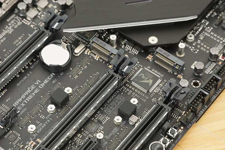 微星x299水晶跟华硕r6e哪个好,华硕x299r6e无法设置raid0