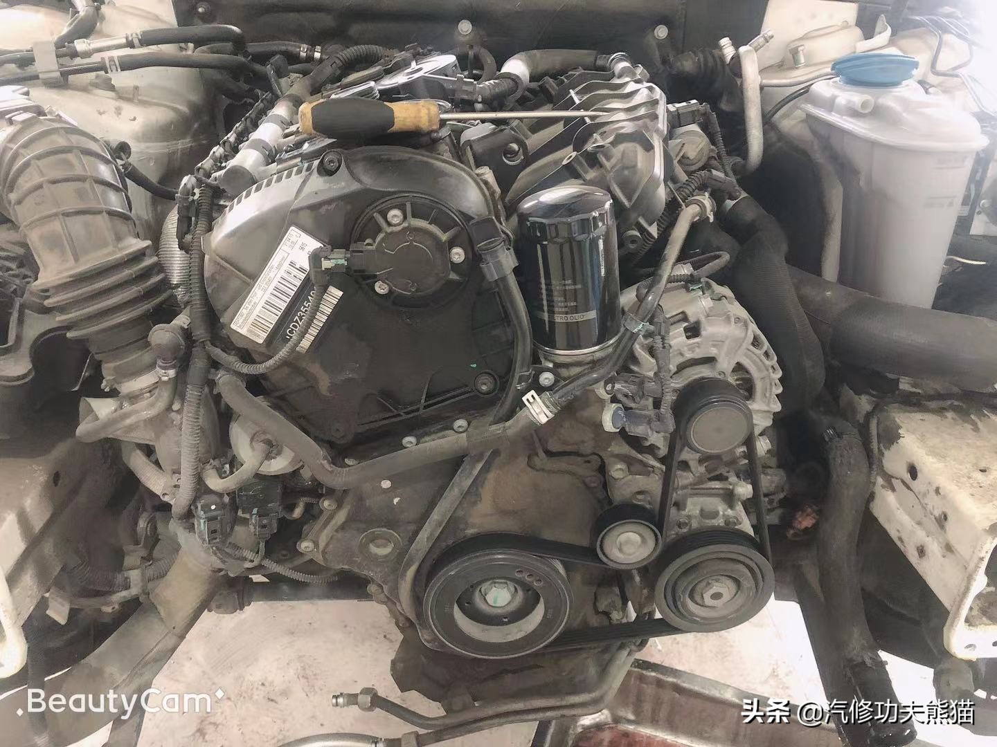 2013款奥迪a4l烧机油怎么解决,奥迪a4l突然全车无电是什么原因