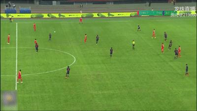 我希望我的盖世英雄脚踏七彩祥云,脚踏七色云彩的盖世英雄