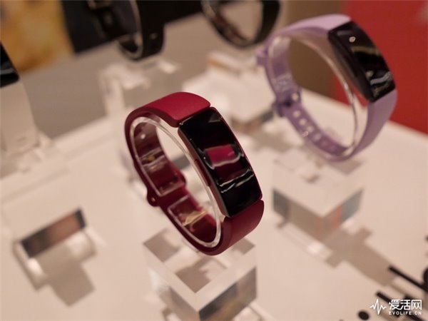 0402每日科技速读——索尼一亿像素，iPadMini，Fitbit