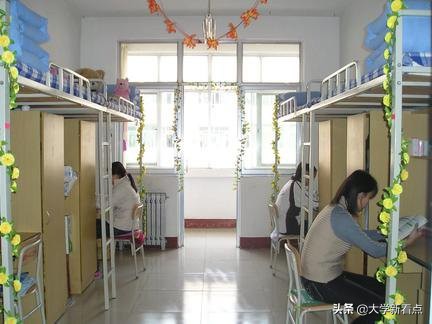 大学女生宿舍的关系，好起来像亲姐妹，坏起来像“后宫大戏”