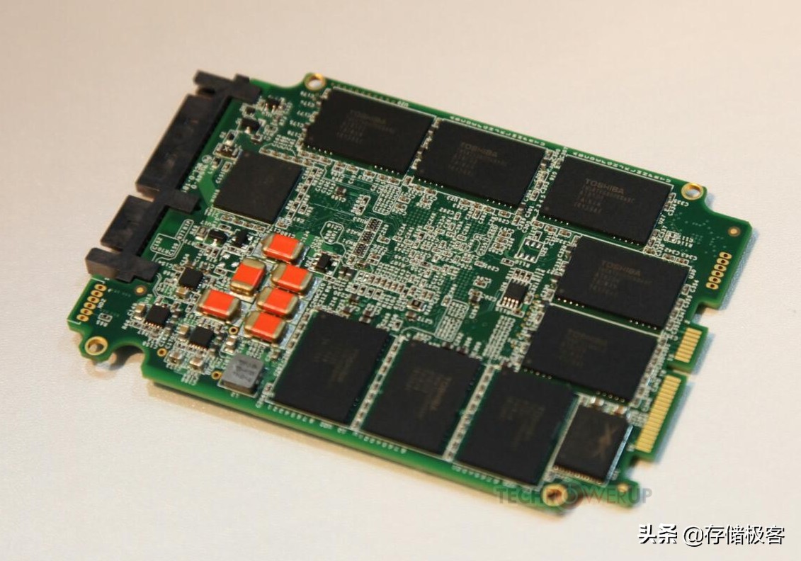 固态硬盘上的黄豆粒:漫谈断电保护功能的作用和发展
