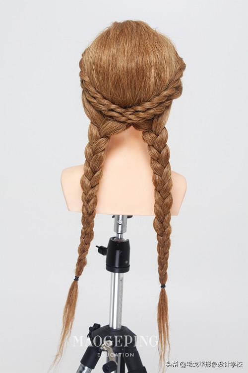 学习盘发从零开始学盘发,学梳头发盘发