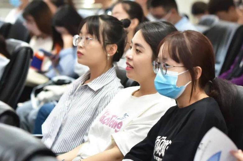 中铁二十局工资按时发放吗,中铁五局招聘补助5000元