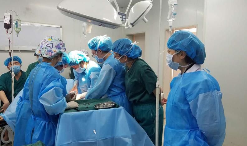 母婴护理健康守护者,妇幼保健院守护母婴