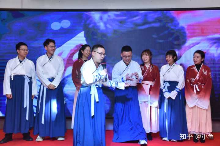 mba和emba含金量,emba和mba的区别英文