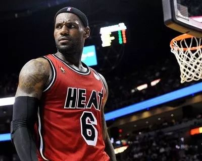 商业鬼才詹姆斯申请Taco商标，将推出播客节目快速变现#NBA#