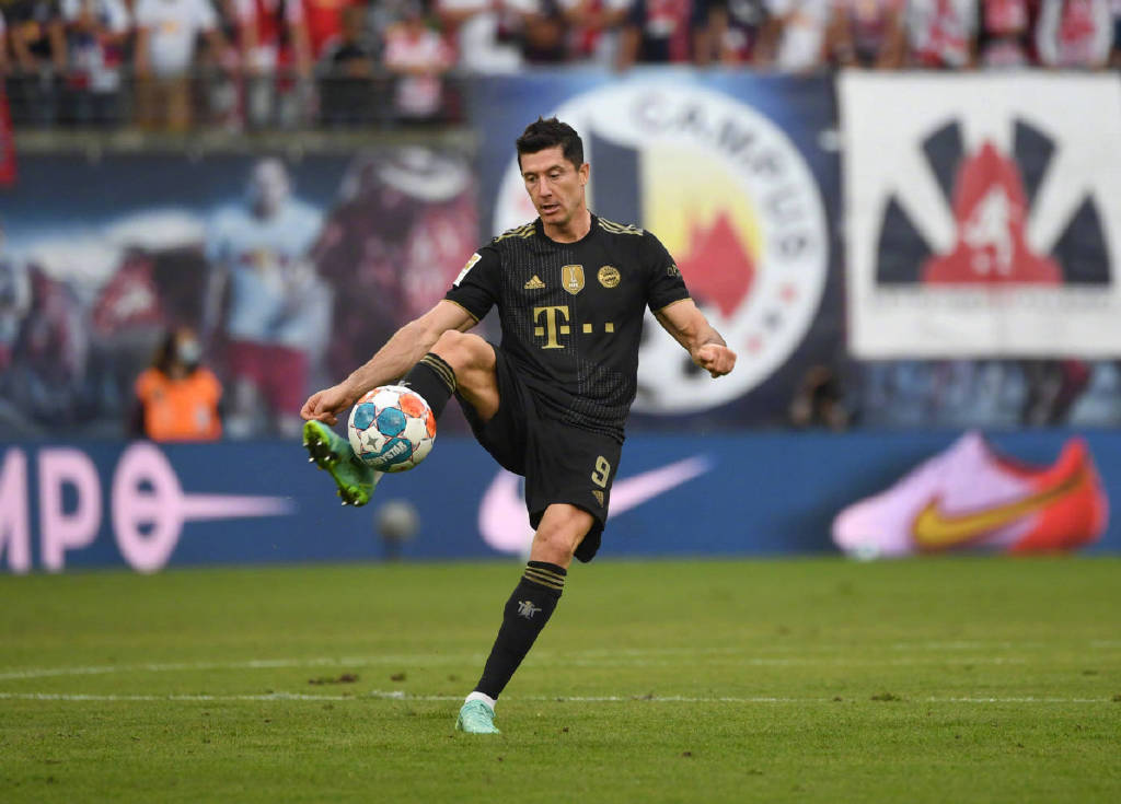 拜仁7-0狂虐巴萨,拜仁7比0狂胜波鸿莱万