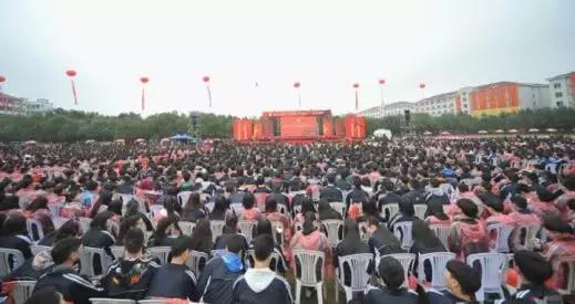 新中国第一所私立高中诞生在安吉，“掌门人”当初办学是为了他们……