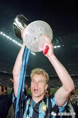 不会飞的荷兰人冰王子博格坎普,飞翔的荷兰人弹奏的歌