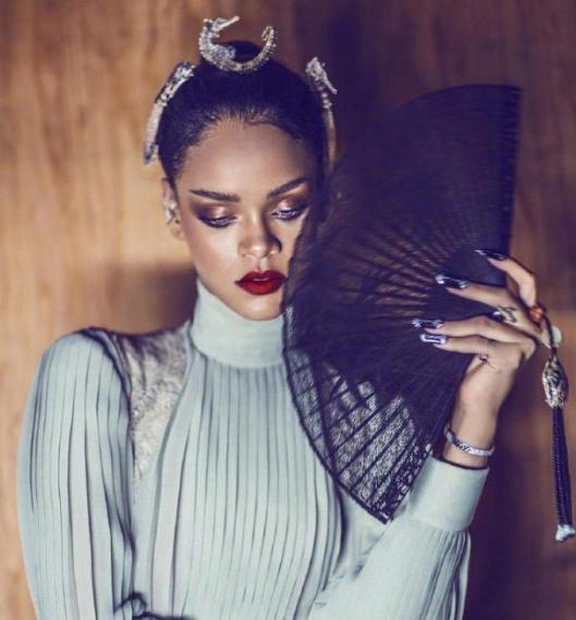 山东天后蕾哈娜代言,山东天后蕾哈娜走马现场版