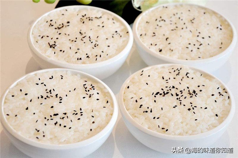 米饭发粘发硬？加这两样东西，蒸出来的米饭粒粒醇香哦~