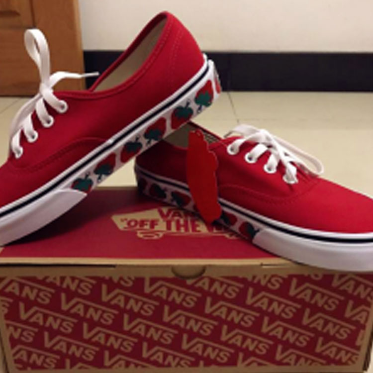 不买就后悔的新品,vans小草莓偏码