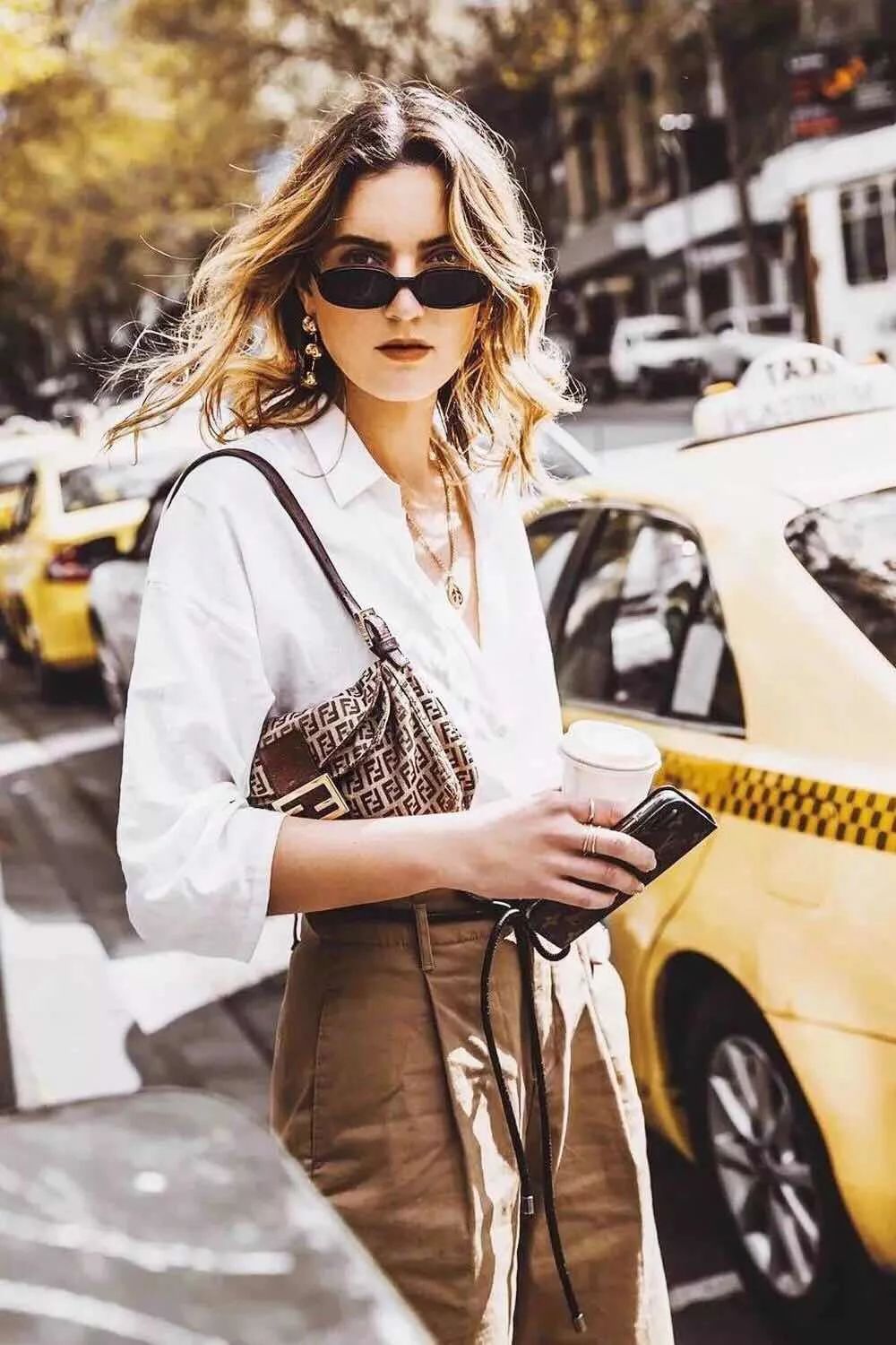 泫雅同款腋下流苏包,最不容错过的包