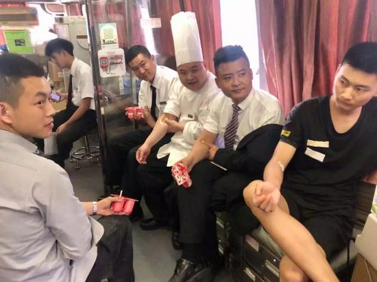 江西南昌县爱心献血传递真情,南昌爱心人士捐赠绿地铂瑞酒店