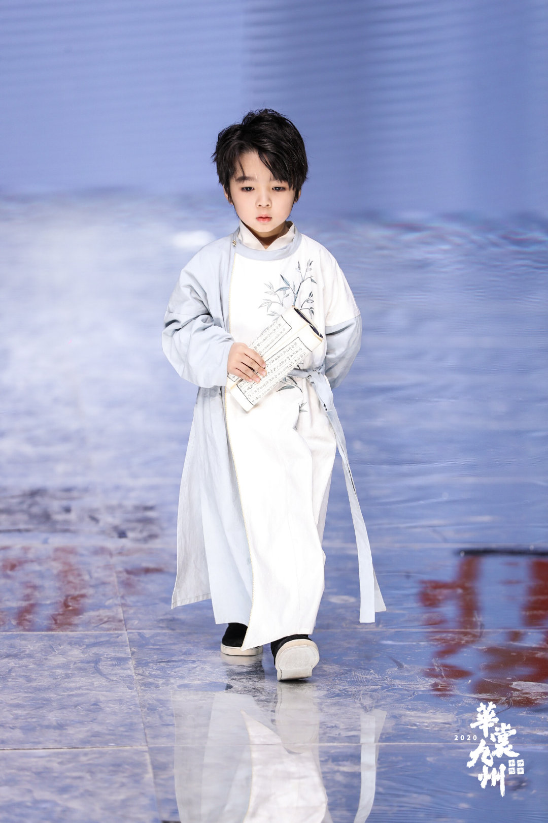 盘点那些穿上汉服的小孩子,穿汉服的小模样太可爱了