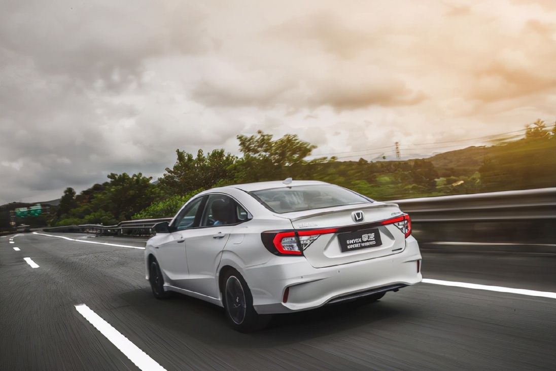 本田享域混动和卡罗拉混动哪个好,享域锐混动卡罗拉双擎