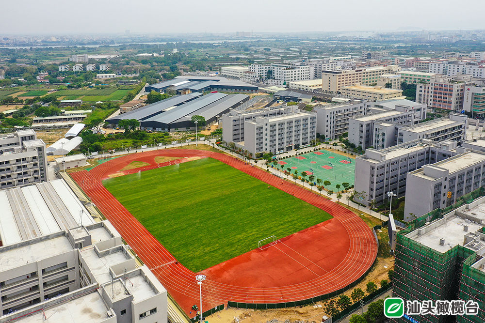 汕头亚青会足球比赛场地,亚青会体育馆足球赛开幕式