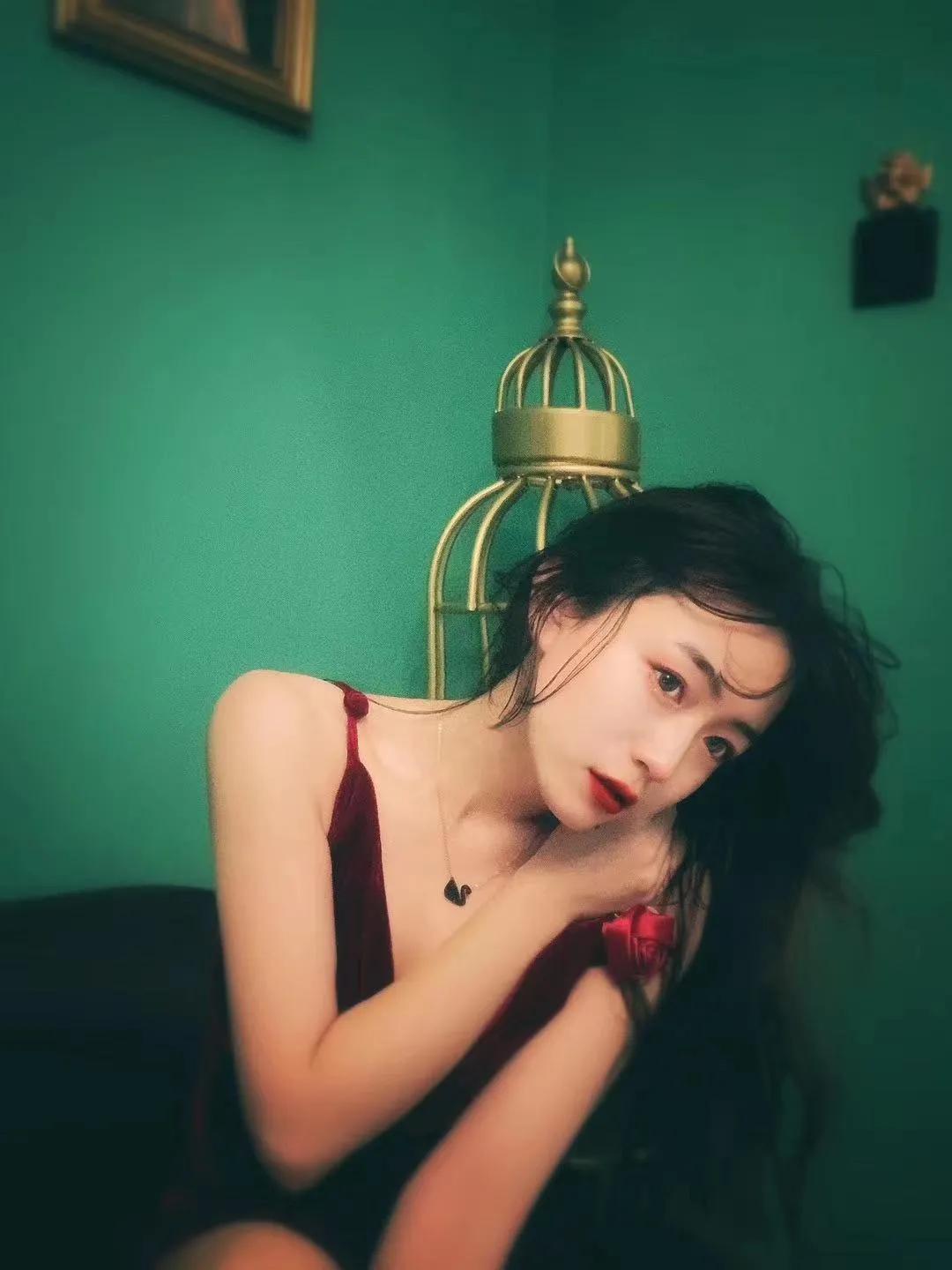 只要上班够土下班就没人认出,只要上班够土下班就认不出来