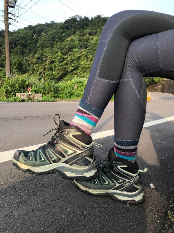 户外徒步必备的装备有哪些,户外徒步需要准备什么装备