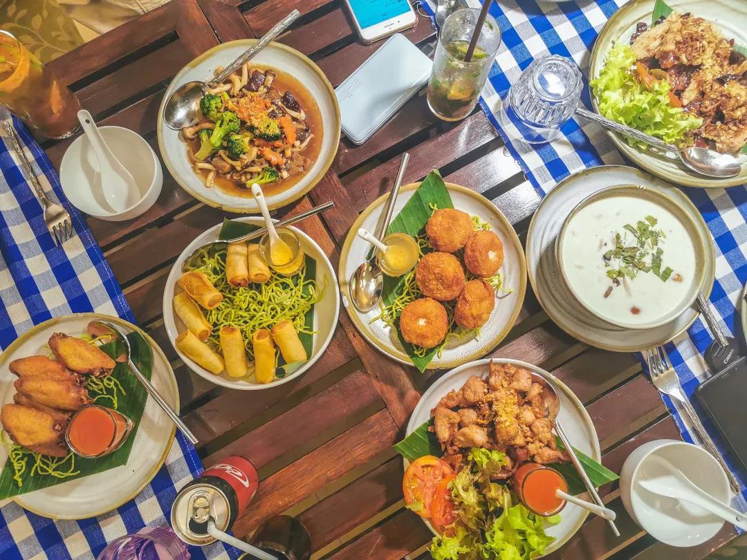 泰国实在“泰”好吃了，连百万粉丝的旅行大咖都频频去打卡