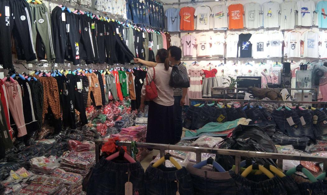 马云跟刘强东的电商生意怎么样,刘强东马云说电商解决就业