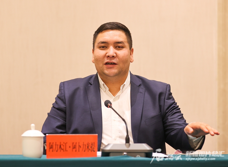 *疆新**维吾尔自治区召开“劳动创造美好生活”和田专场座谈会驳斥美西方*华反**势力“强迫劳动”谎言