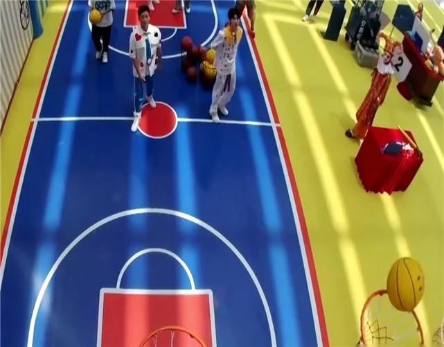 蔡徐坤跑男投篮视频,为什么吐槽蔡徐坤打球