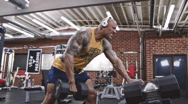 巨石强森健身计划,巨石强森训练时间表