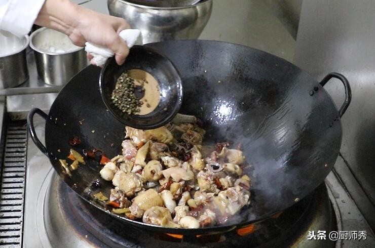 炒鸡米饭酱料配方,炒鸡的正确炒法