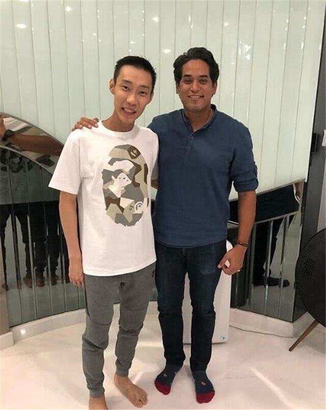 李宗伟患癌后复出比赛视频,李宗伟最终因鼻癌挥泪宣布退役